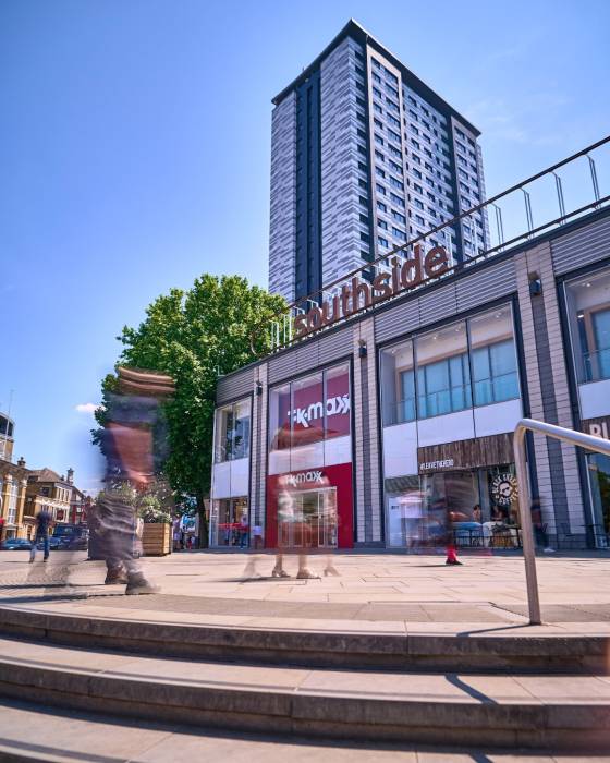 Free collage workshops