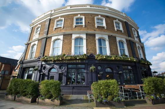 Roundhouse Famous Quiz